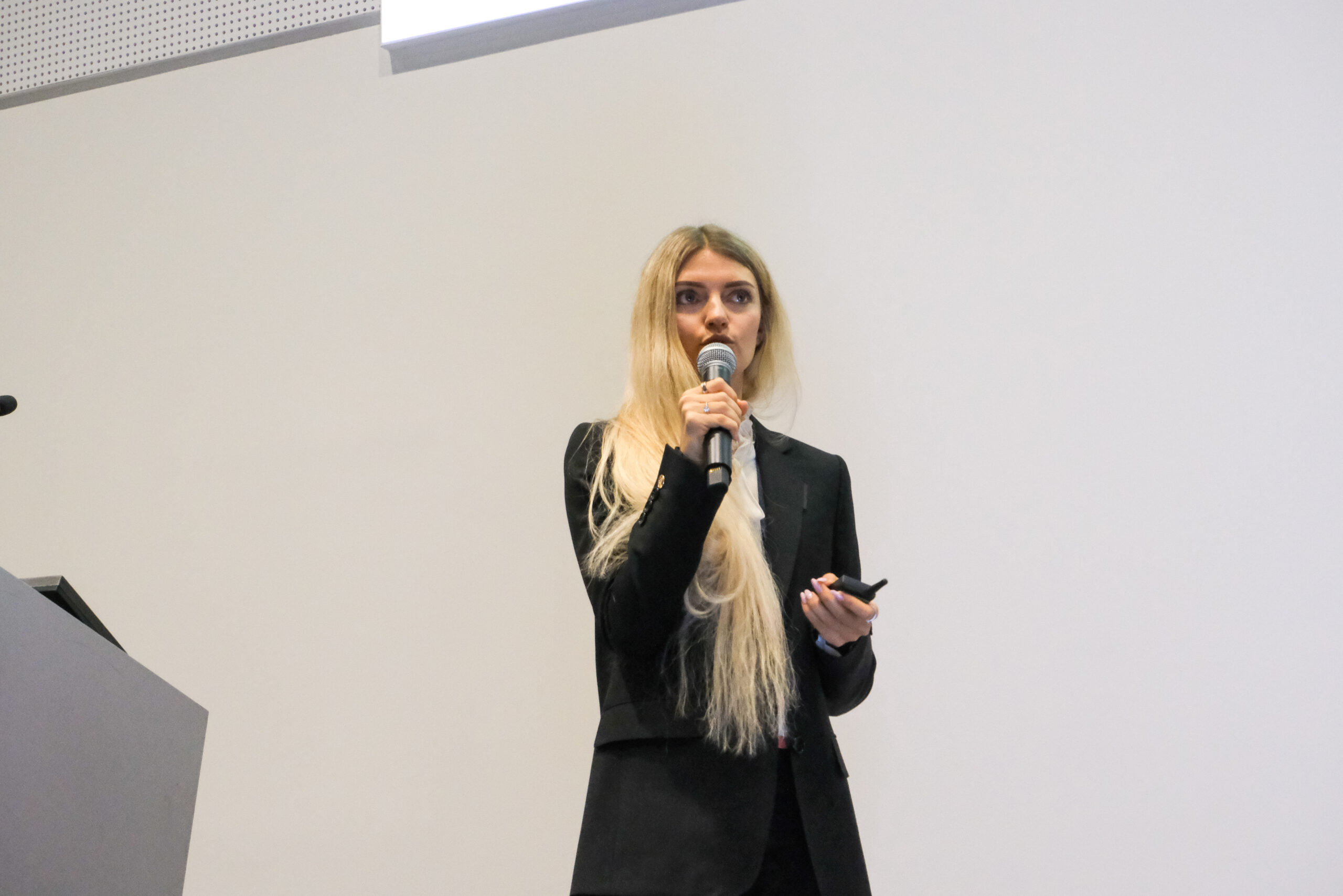 Anastasiya Auramenka Stroili